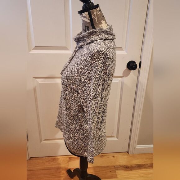 New Directions stretchy gray and white cowl neck sweater 3/4 sleeves M - Picture 2 of 4